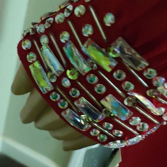 Beautiful red dress   - Picture 3 of 4